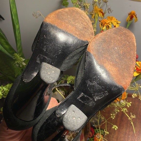 ARIKA NERGUIZ SHOES - Picture 7 of 7